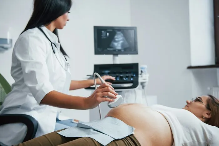 “She Was Carrying Twins”: 30 Real Events People Mistook For April 1st Pranks