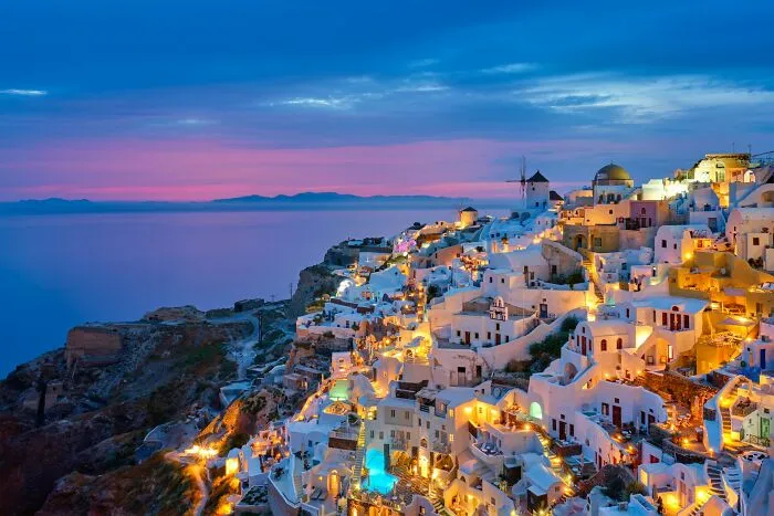 “A Miserable Place To Live”: 30 Places Many Dream To Live In, Until They Actually Do