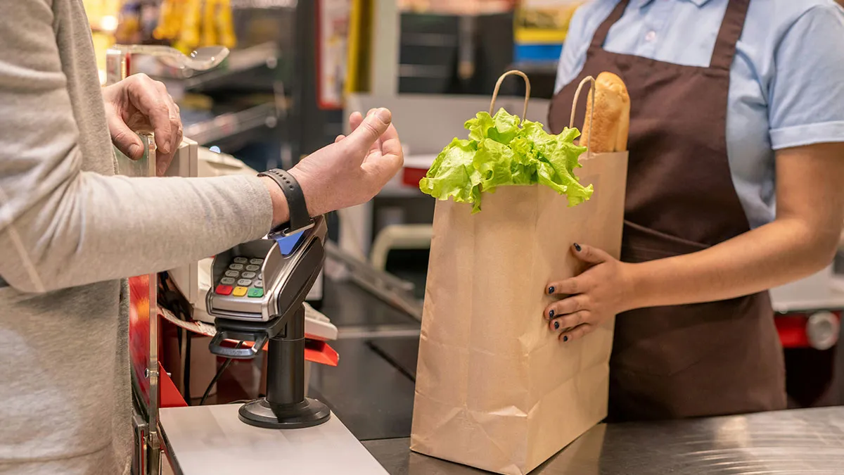 Employee Gets The Perfect Customer To Prove To His Manager That The Store Policy Is Stupid