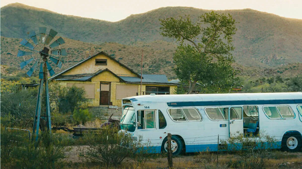 I Took 16 Photos On The Remains Of Route 66 To Capture Human Connection Through Abandoned Spaces