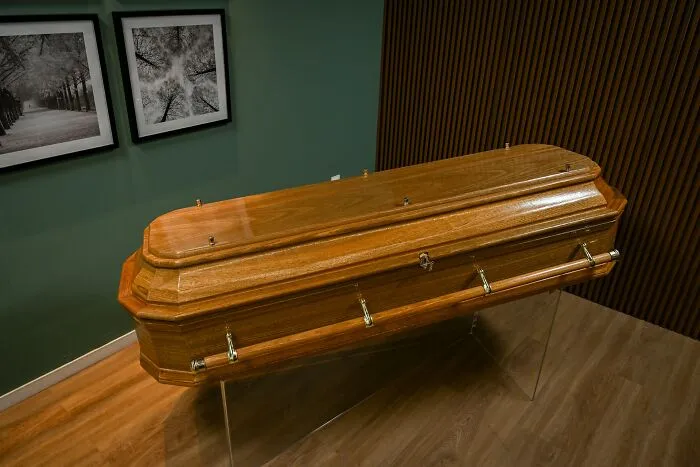 30 Confusing And Bizarre Things People Spotted While Visiting Other Homes