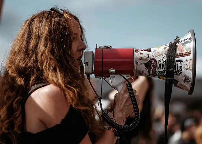 “5 Years Of My Life Down The Drain For Nothing”: Lifestyle Choices That Scream “Red Flag”