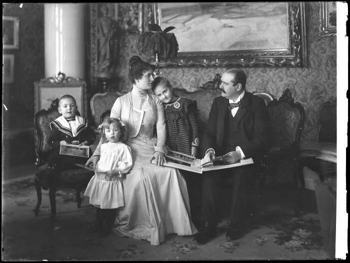 Albert Ranft And Family, 1901