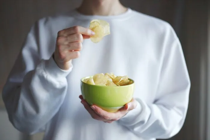 “Cutting Out All Fats”: 40 Harmful Things That Many People Assume Are Good For Them