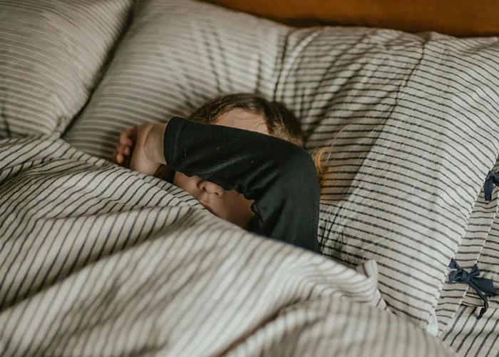 “My Stepmom Is Two Hours Older Than Me”: 30 Wild Family Stories That Sound Made Up