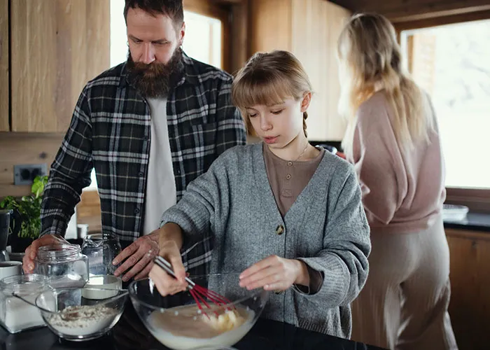 “My Stepmom Is Two Hours Older Than Me”: 30 Wild Family Stories That Sound Made Up