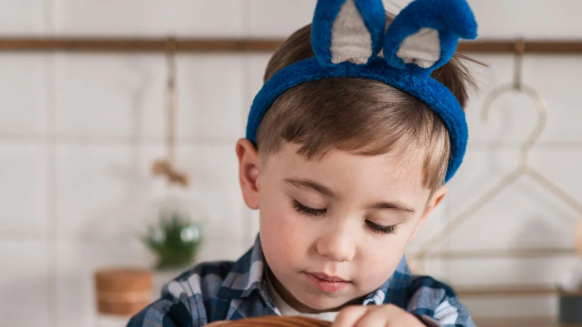 Grandma Can't Believe Neighbor Won't Let Her Grandkid Intrude Into Private Easter Egg Hunt