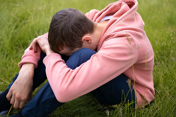 “Didn’t Like Having An Abomination Under Her Roof”: 30 Times Parents Kicked Their Kids Out