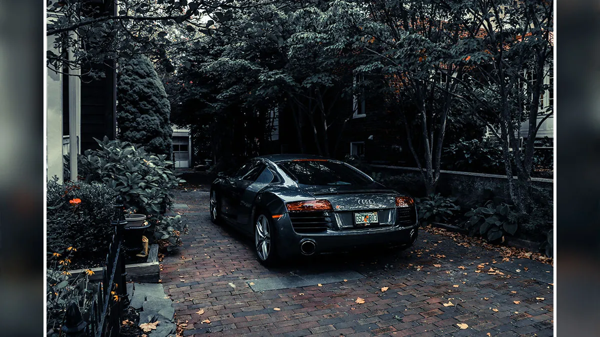 29 Ways People Flex Fake Wealth And End Up Looking Totally Cringe