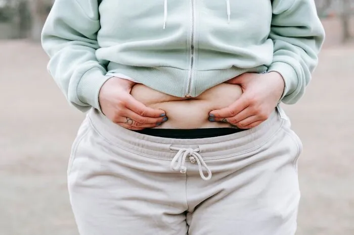 “The Tummy Pouch”: 45 Things Women Are Often Insecure About That Men Don’t Care About At All