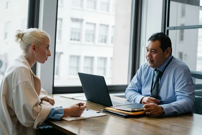 “What’s The Biggest Red Flag You’ve Ever Seen In A Job Interview?” (36 Examples)