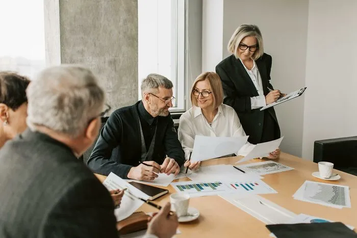 “What’s The Biggest Red Flag You’ve Ever Seen In A Job Interview?” (36 Examples)