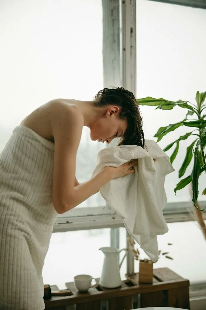 “Making The Bed Everyday Is Useless:” 45 Cleaning Prerequisites That People Have Sworn By