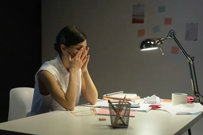 "Getting Up At 4AM": 28 Well-Known Productivity Hacks That Are Actually Huge Time-Wasters