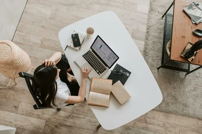 "Getting Up At 4AM": 28 Well-Known Productivity Hacks That Are Actually Huge Time-Wasters
