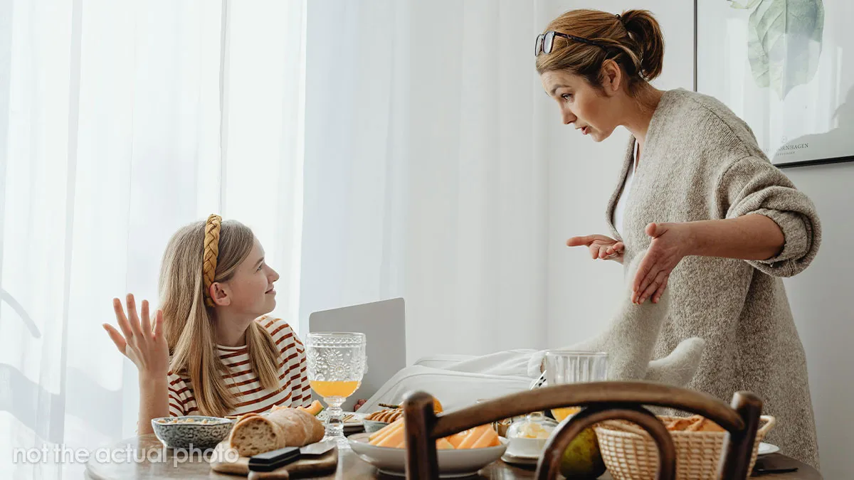 Entitled Teen Expects Praise From Fam For Doing Nothing, Gets Reality Check From Mom