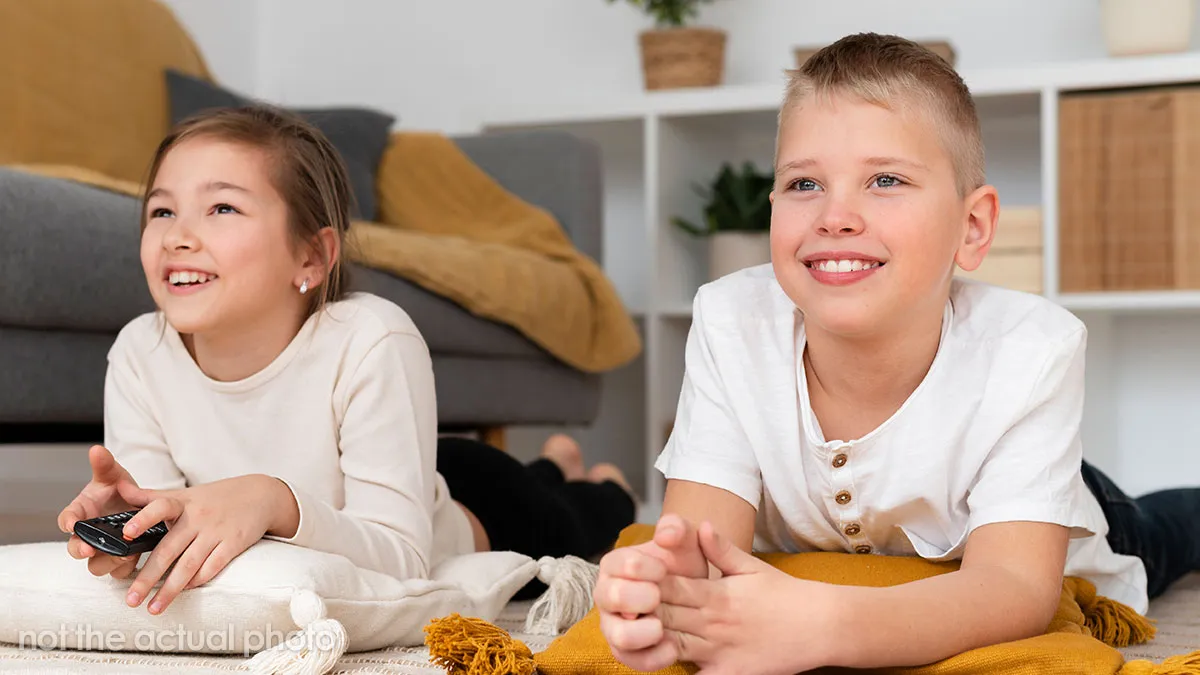 Destructive Siblings Destroy Guy’s Stuff, So He Bans Them From His Apartment; Parents Complain