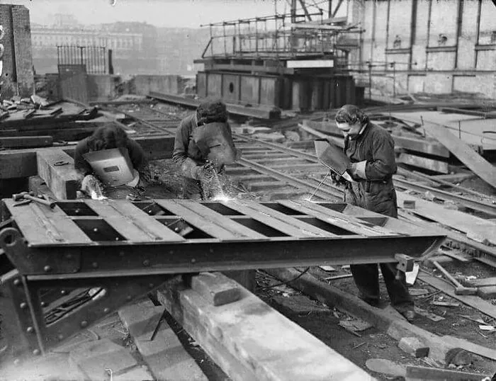 Waterloo Bridge: A Testament To The Women Who Built I