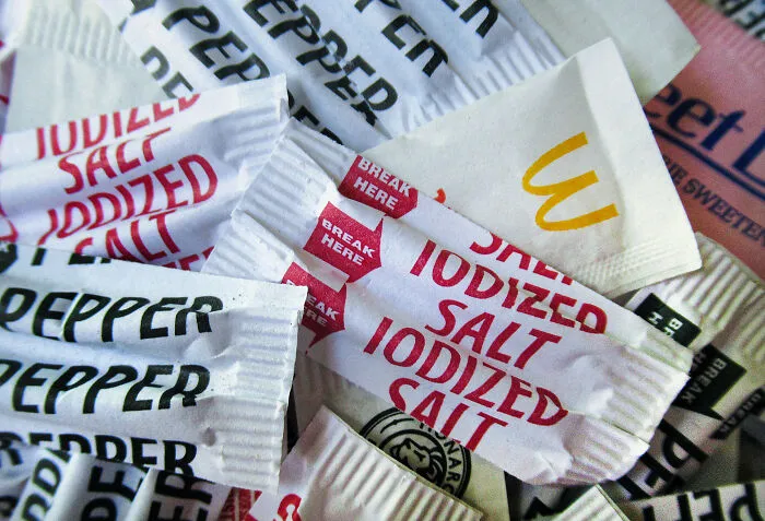 "What's A Tiny Thing That Made Your Last Trip 10x Better?" (32 Answers)