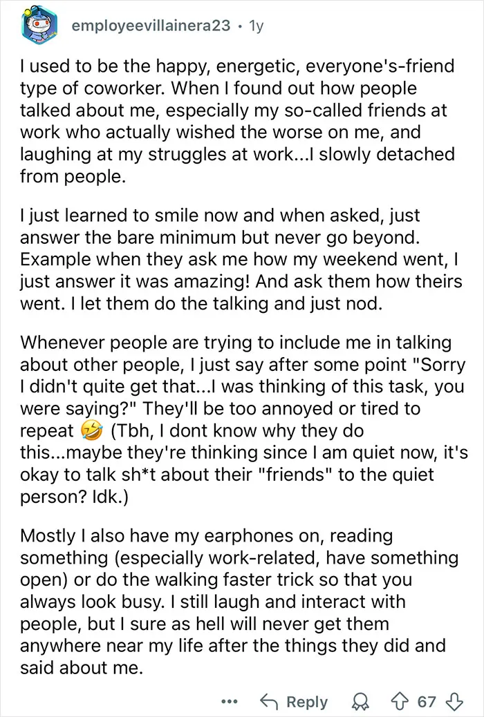 Reddit post describing personal strategies for dealing with toxic coworkers, including detachment and minimal interaction.