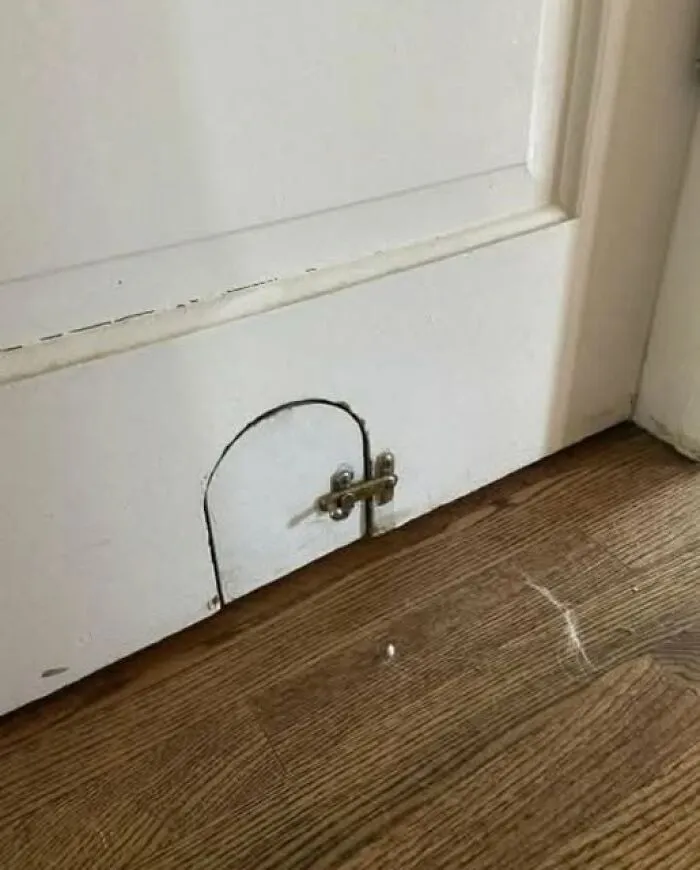 Estas puertecitas se encuentran en las habitaciones de una casa de principios del siglo XX. ¿Tienes idea de para qué sirven?