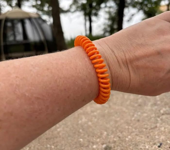 Tell Those Blood-Sucking Party Crashers To Buzz Off By Simply Accessorizing With These Surprisingly Effective <a Style="Display:inline;" Href="Https://Www.amazon.com/Cliganic-Mosquito-Repellent-Protection-Waterproof/Dp/B017g1051y?ie=utf8&th=1&linkcode=ll1&tag=bpscorpion-20&linkid=ab1785d6b0241696b80967d2fdbc6254&language=en_us&ref_=as_li_ss_tl" Target="_blank"><span Style="Font: Inherit; Color: #d74b1f;"> Mosquito Repellent Bracelets </Span>