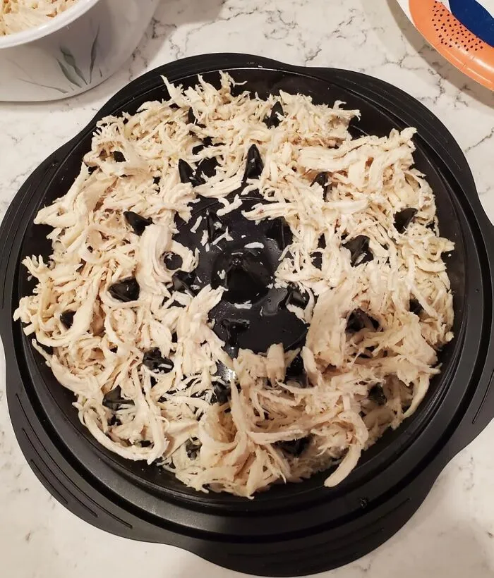 Turns Out Everyone's Tired Of The Two-Fork Chicken Shredding Tango, Which Is Why This Handy <a Style="Display:inline;" Href="Https://Www.amazon.com/Suretivian-Chicken-Shredder-Anti-Slip-Ergonomic/Dp/B0cyzqzdcw?ie=utf8&th=1&linkcode=ll1&tag=bpseahorse-20&linkid=32575c267fe0d7818a7201229ec16f98&language=en_us&ref_=as_li_ss_tl" Target="_blank"><span Style="Font: Inherit; Color: #d74b1f;"> Chicken Shredder </Span> Is Probably Already In Your Cart