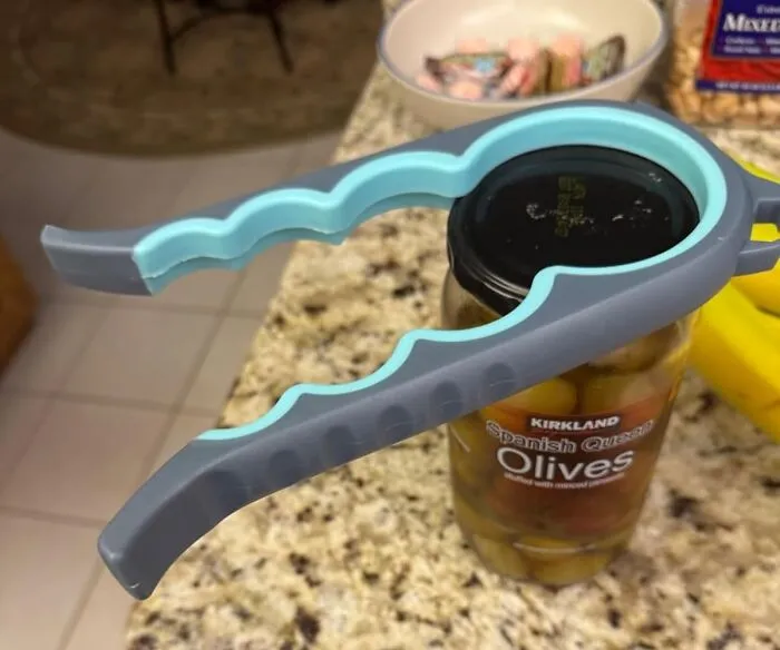 That Jar Of Salsa You've Been Wrestling With Like It Personally Offended You Is About To Meet Its Match, Because This <a Style="Display:inline;" Href="Https://Www.amazon.com/Suffering-Arthritis-Strength-Non-Slip-Heavy-Duty/Dp/B07qvwj6vn?crid=963ezhx691bd&dib=eyj2ijoimsj9.sv6qgbtjba-Vkzqtbfsylyurekrediiee3cnrv4o5aienfn_-S1a9kzje4cpusmyyh611nczlwwawb1p0_iczrcusoo8kwn5mcmppgfer9yebivimnmikcdyidcjvhzpeexevwn0n_dotkzb-Hdk-Efrft02cit2rrizrt-Enligfvlrftqisp0d5lootalphlvh2yaljxntiru5vlzexlbu1xaver0k25iz1dtrj9qpc-1fj1nstl1tut0p9qll_daurtejkf_ufowza9_zj8xxmouow0gq3kkyjjdm_p4.f6rkcob6i42r146lfnijl7ncq9gr0vitot7pdhtfow4&dib_tag=se&keywords=bloss%2banti-Skid%2bjar%2bopener%2bjar&qid=1746682507&s=home-Garden&sprefix=bloss%2banti-Skid%2bjar%2bopener%2bjar%2b%2cgarden%2c211&sr=1-5&th=1&linkcode=ll1&tag=bpalpaca-20&linkid=821b80a39f70d53843bb2ed5ca12b381&language=en_us&ref_=as_li_ss_tl" Target="_blank"><span Style="Font: Inherit; Color: #d74b1f;"> Jar Opener </Span> Is Here To Restore Your Snacking Independence, No Herculean Strength Required