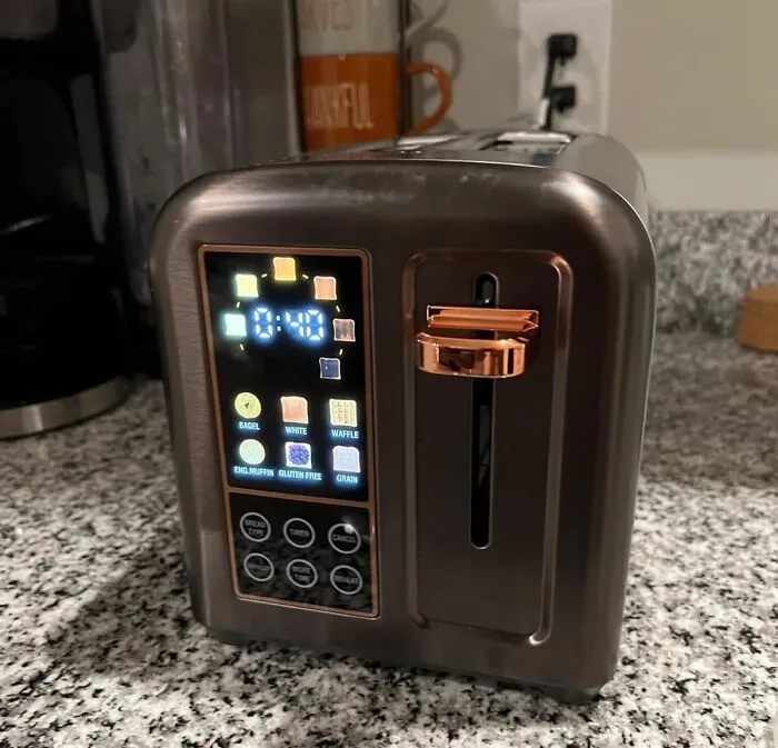 Getting The Perfect Shade Of Toast Has Never Been Easier Or More High-Tech Than With A Fancy <a Style="Display:inline;" Href="Https://Www.amazon.com/Seedeem-Stainless-Selection-Functions-Removable/Dp/B09hmhbxdc?ie=utf8&th=1&linkcode=ll1&tag=bpgoldfish-20&linkid=62bfee9dd91378fb8f0a0f4a25fbfc28&language=en_us&ref_=as_li_ss_tl" Target="_blank"><span Style="Font: Inherit; Color: #d74b1f;"> Digital 2 Slice Toaster </Span>