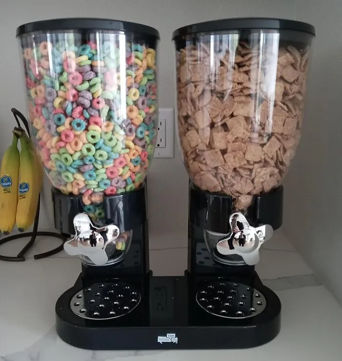 No More Stale Flakes Or Spilled Boxes Just Perfectly Portioned Crunchy Goodness From This Sleek <a Style="Display:inline;" Href="Https://Www.amazon.com/Kch-06121-Gat200-Indispensable-Dispenser-Control/Dp/B00013k8oo?ie=utf8&linkcode=ll1&tag=bpgoldfish-20&linkid=d8d71b96d06cffa72cbdb607f2b83d1a&language=en_us&ref_=as_li_ss_tl" Target="_blank"><span Style="Font: Inherit; Color: #d74b1f;"> Cereal Dispencer </Span>