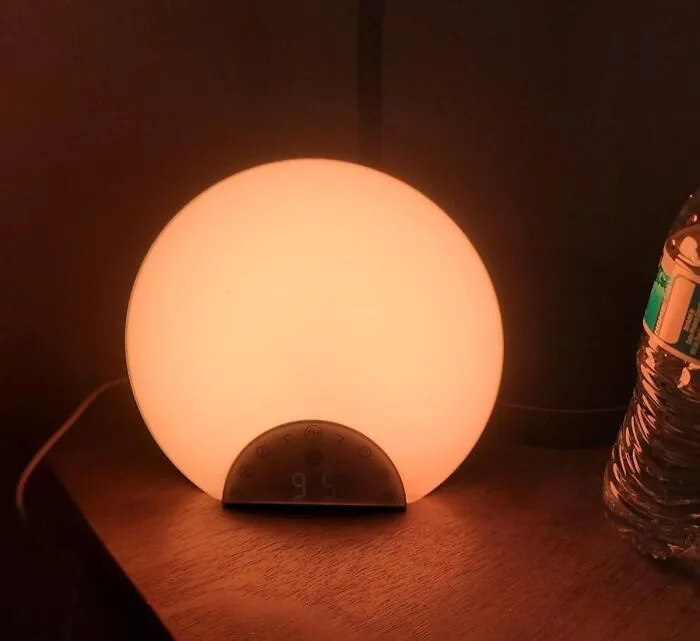 Let A <a Style="Display:inline;" Href="Https://Www.amazon.com/Sunrise-Adults-Sleepers-Alarms-Bedrooms/Dp/B09ypnmwq1?ie=utf8&linkcode=ll1&tag=bpgoldfish-20&linkid=68daee072868be4a3956bf167bf0c4bf&language=en_us&ref_=as_li_ss_tl" Target="_blank"><span Style="Font: Inherit; Color: #d74b1f;"> Sunrise Alarm Clock </Span> Ease You Out Of Dreamland Instead Of Shocking You Into Reality
