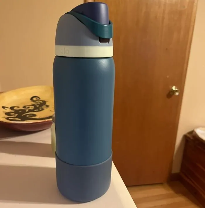 Sometimes Our Thirst Is A Delicate Flower, Other Times It's A Raging Beast, And Thankfully The <a Style="Display:inline;" Href="Https://Www.amazon.com/Owala-Freesip-Insulated-Stainless-BPA-Free/Dp/B0bzy9jjrj?ie=utf8&linkcode=ll1&tag=bplamb-20&linkid=a7c2784f2d7251019c28fc2a1a83673a&language=en_us&ref_=as_li_ss_tl" Target="_blank"><span Style="Font: Inherit; Color: #d74b1f;"> Freesip Waterbottle </Span> Caters To Both Personalities