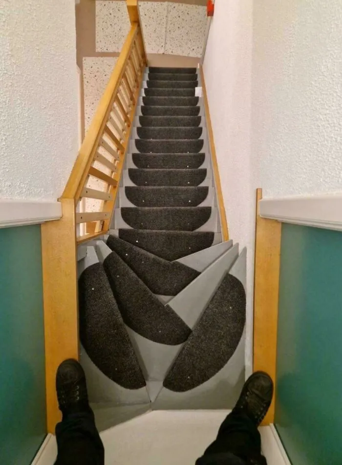 Leg Breaking Stairs