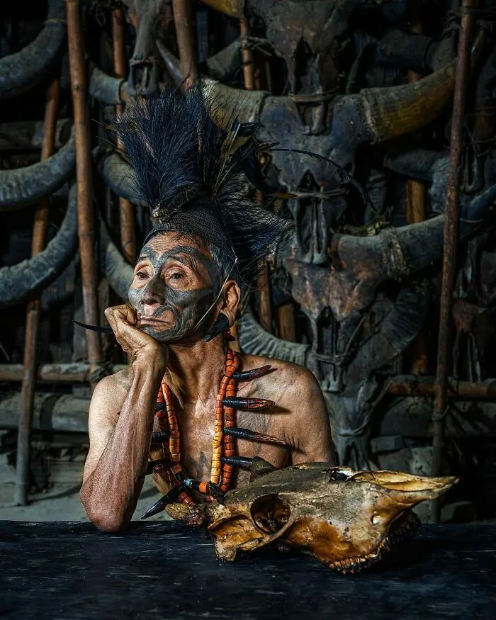 35 Retratos elocuentes de personas mayores de todo el mundo, por Massimo Bietti
