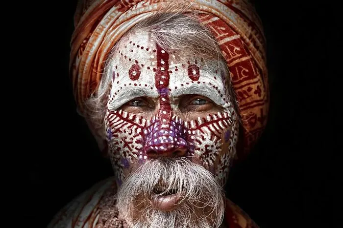 35 Retratos elocuentes de personas mayores de todo el mundo, por Massimo Bietti