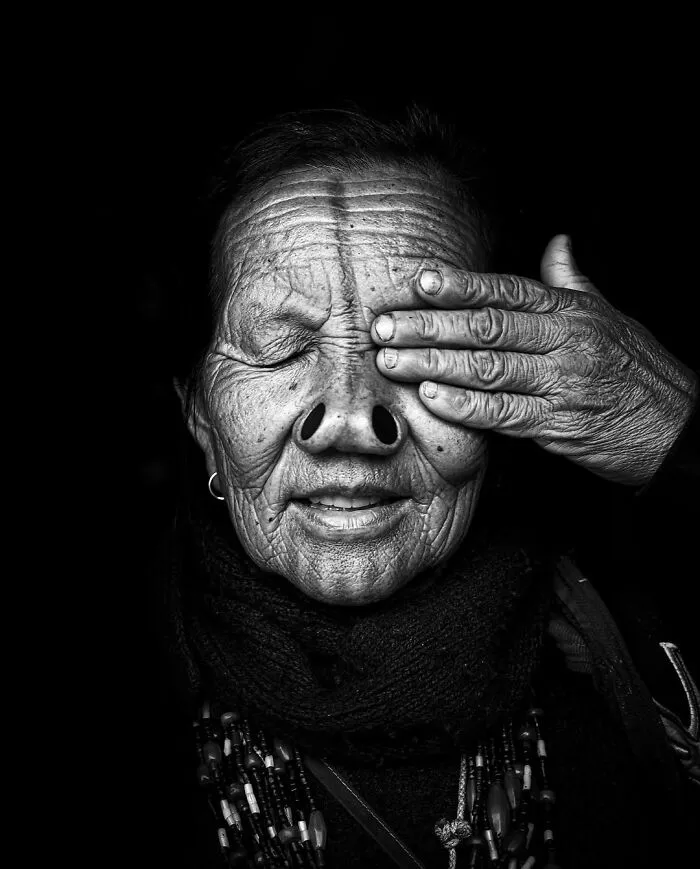 Powerful Portraits Of Elderly People Around The World By Massimo Bietti (35 Pics)