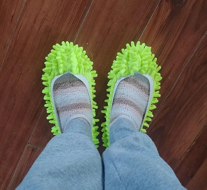 Turn Your Lazy Shuffle Around The House Into A Productive Cleaning Session With These Utterly Ridiculous (But Secretly Brilliant) <a Style="Display:inline;" Href="Https://Www.amazon.com/Tamicy-Slippers-Shoes-Pairs-Pieces/Dp/B07hf1gtyn?ie=utf8&linkcode=ll1&tag=bpbeaver-20&linkid=5c88fdbf1dc4e672de89500b9d5a9ba8&language=en_us&ref_=as_li_ss_tl" Target="_blank"><span Style="Font: Inherit; Color: #d74b1f;"> Mop Slippers </Span>