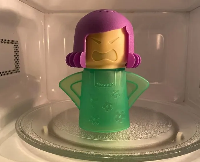 Your Microwave Is About To Get A Serious Steam Cleaning (And Maybe A Stern Talking To) From This Hilariously Effective <a Style="Display:inline;" Href="Https://Www.amazon.com/Abnaok-Microwave-Cleaner-Cleaners-Disinfects/Dp/B07rwb6byp?ie=utf8&th=1&linkcode=ll1&tag=bpsquirrel-20&linkid=fdec8d6460bd4a8129b3cae3c0c6e7ca&language=en_us&ref_=as_li_ss_tl" Target="_blank"><span Style="Font: Inherit; Color: #d74b1f;"> Angry Mama Microwave Cleaner </Span>