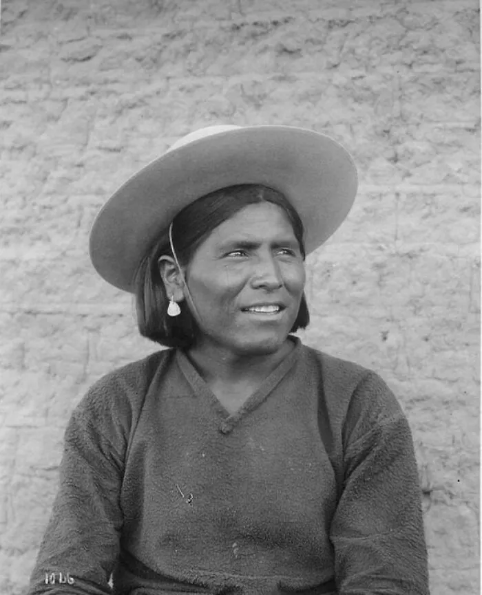 Early Portrait Photograph Of Native American, 1890s