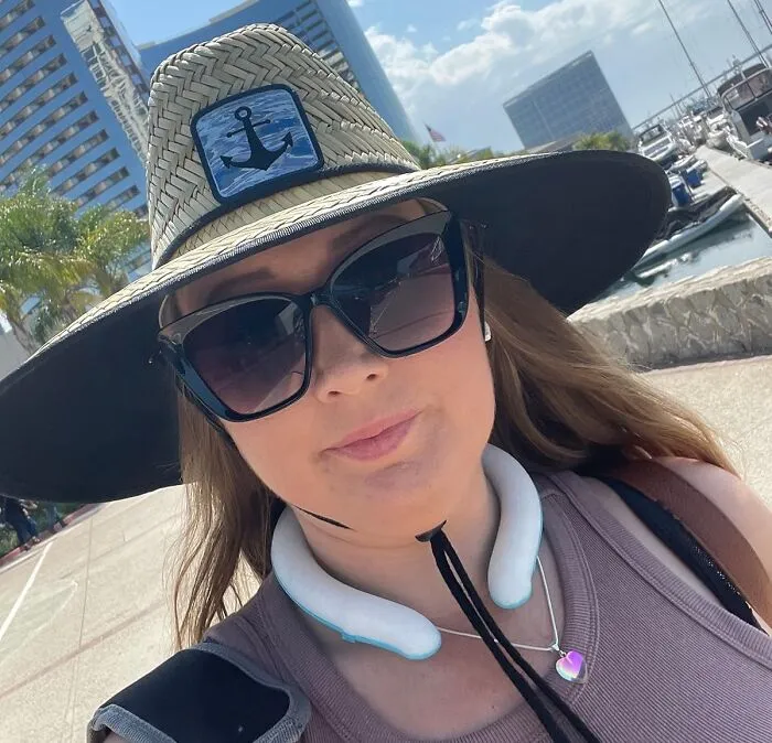  When The Summer Sun Is Basically A Paid Assassin Out For Your Comfort, Your Neck Will Be Chilling Like A Villain With A <a Style="Display:inline;" Href="Https://Www.amazon.com/Cooltimeusa-Cooling-Wearable-Summer-Reusable/Dp/B08blqjpzj?ie=utf8&th=1&linkcode=ll1&tag=bplynx-20&linkid=1ffd78472985cf2bde4c5a85c24fca6b&language=en_us&ref_=as_li_ss_tl" Target="_blank"><span Style="Font: Inherit; Color: #d74b1f;"> Cooling Neck Tube </Span>