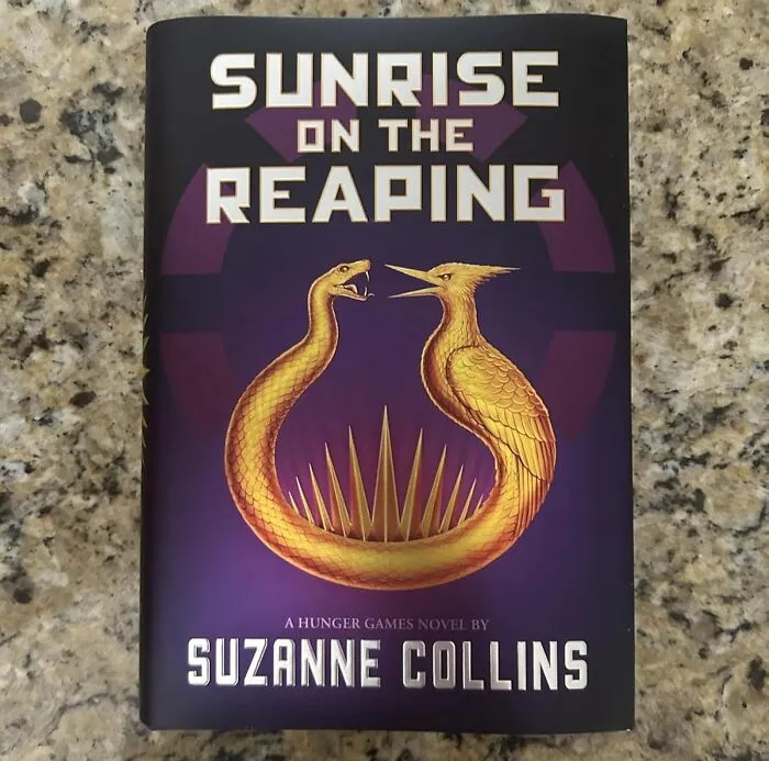 Clear Your Schedule And Prepare For Some Serious District Drama Because The <a Style="Display:inline;" Href="Https://Www.amazon.com/Sunrise-Reaping-Hunger-Games-Novel/Dp/1546171460?ie=utf8&linkcode=ll1&tag=bpgoose-20&linkid=1b72e972c3170f0825e93e5a0664f433&language=en_us&ref_=as_li_ss_tl" Target="_blank"><span Style="Font: Inherit; Color: #d74b1f;"> Sunrise On The Reaping Novel </Span> Is About To Consume Your Every Waking Thought