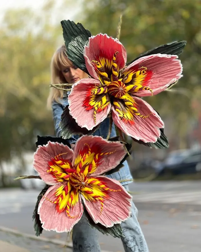 34 Enormous Tissue Paper Flowers Created By This Artist (New Pics)