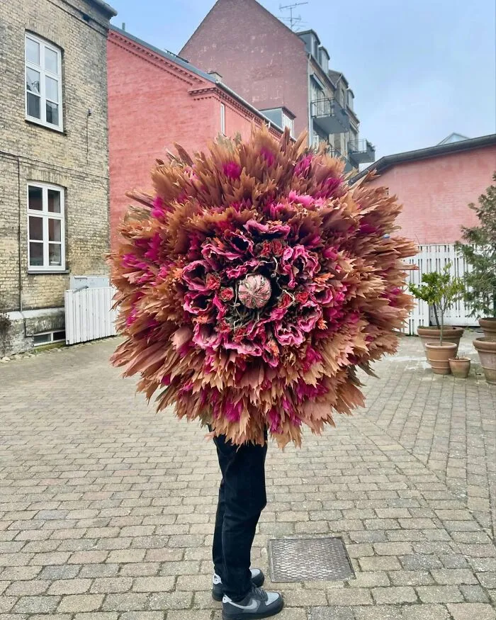 34 Enormous Tissue Paper Flowers Created By This Artist (New Pics)