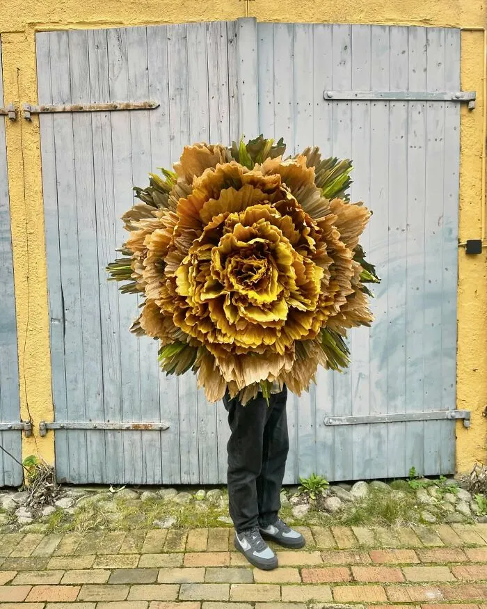 34 Enormous Tissue Paper Flowers Created By This Artist (New Pics)