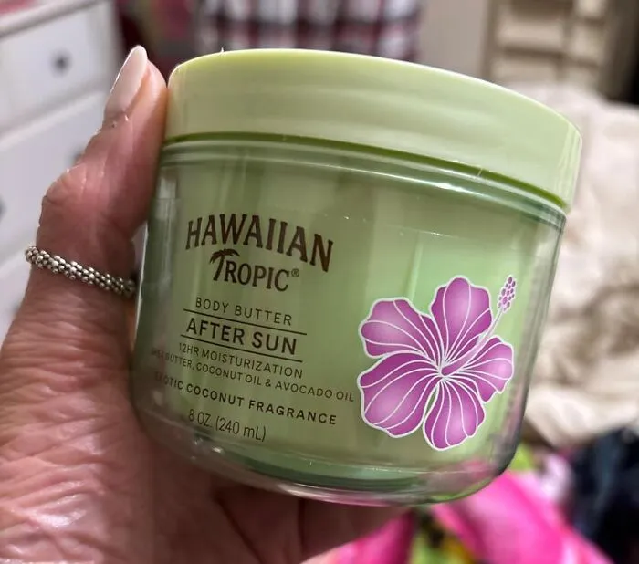 Your Sun-Kissed (Or Maybe Sun-Slapped) Skin Is About To Be Serenaded With Tropical Scents And Soothing Moisture By The Internet's Go-To, <a Style="Display:inline;" Href="Https://Www.amazon.com/Hawaiian-Tropic-Hydrating-Butter-Coconut/Dp/B07bh4dd2m?ie=utf8&th=1&linkcode=ll1&tag=bpshark-20&linkid=e4eb0e0c525f51a457c562c398d7920d&language=en_us&ref_=as_li_ss_tl" Target="_blank"><span Style="Font: Inherit; Color: #d74b1f;"> Hawaii Tropic After Sun </Span>