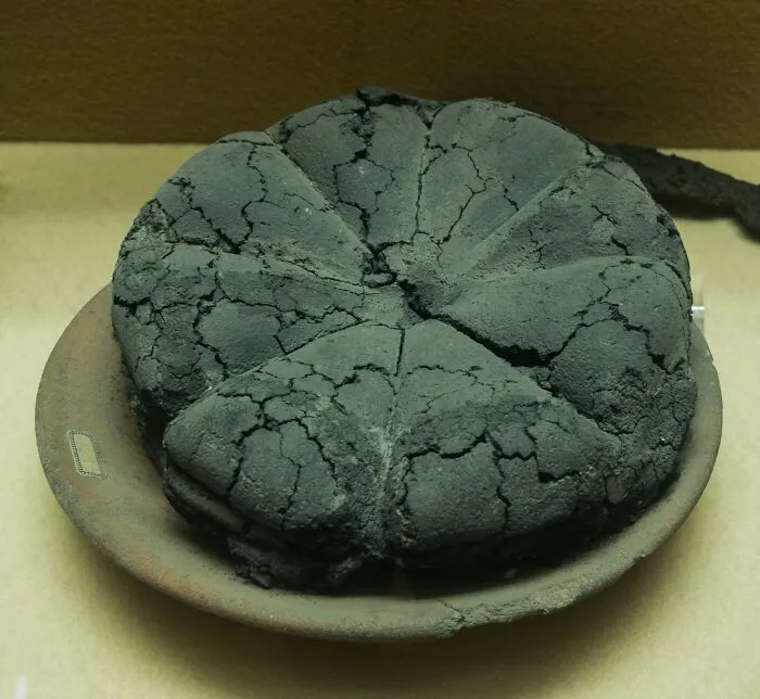 The Herculaneum Bread Loaf