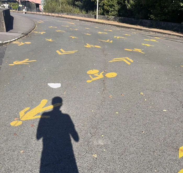 The Layout Of This Street Isn’t Confusing At All