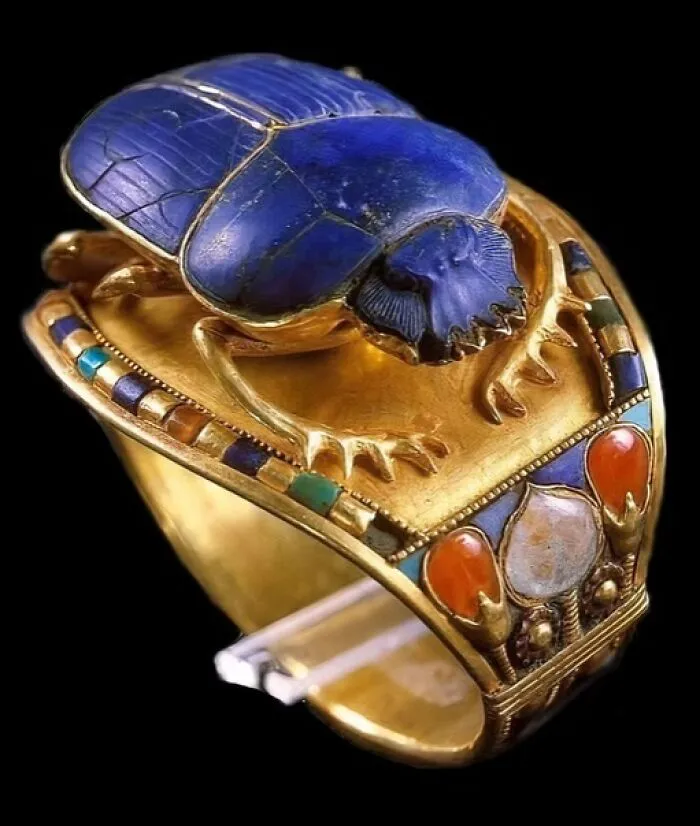 Egyptian Scarab Bracelet, From Tomb Of Tutankhamun (1341-1323 Bc), And Was Made With Gold, Lapis-Lazuli, Carnelian, Turquoise And Other Semi-Precious Stones