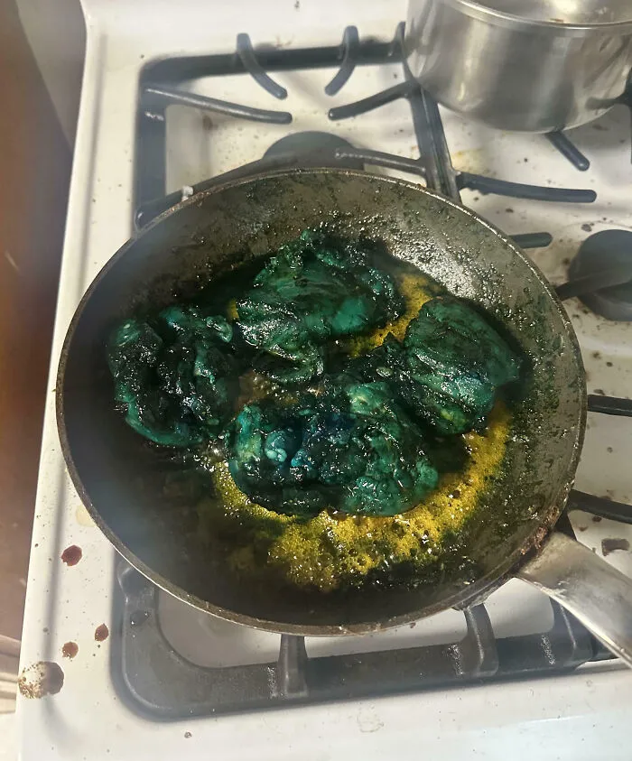 Put Blue Food Coloring On My Chicken Because I’m An Adult And I Do What I Want