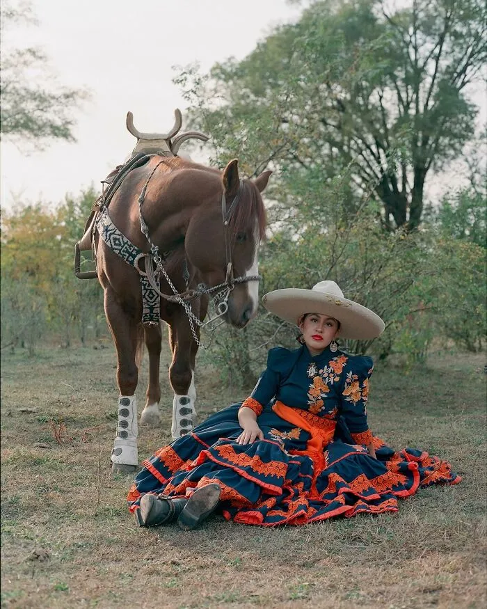 Women, Horses, And Heritage: 38 Poetic Photos From This Swiss Photographer’s Series